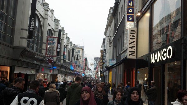 Rue Neuve em Bruxelas - Imaginação Fértil