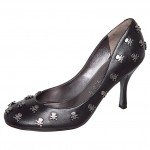 scarpin com caveiras Cavage